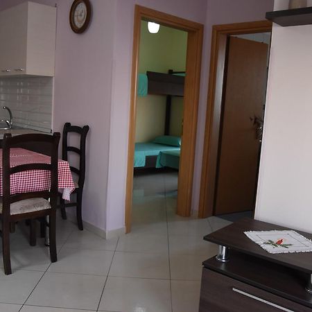 Star Apartments Durres Bagian luar foto