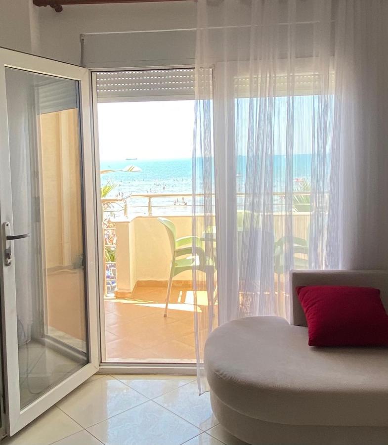 Star Apartments Durres Bagian luar foto