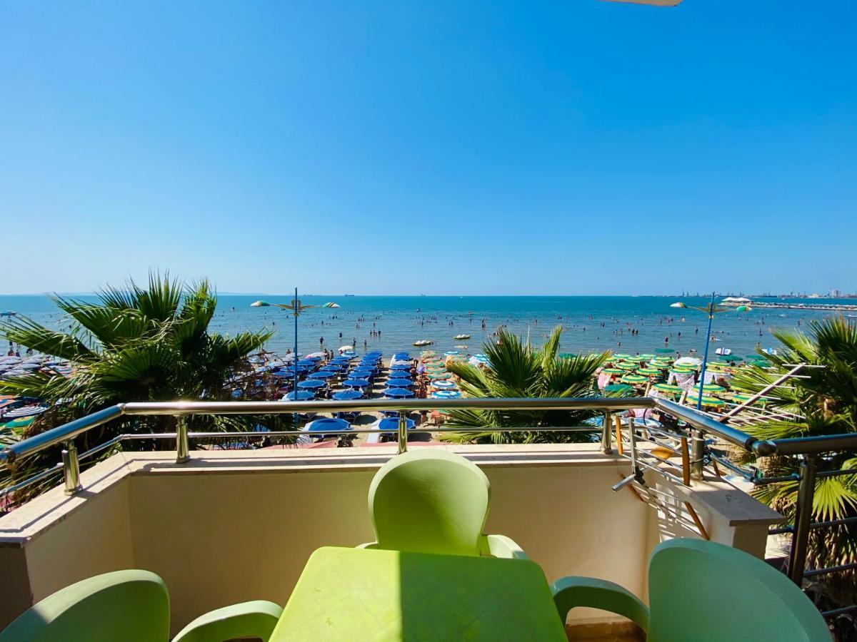 Star Apartments Durres Bagian luar foto