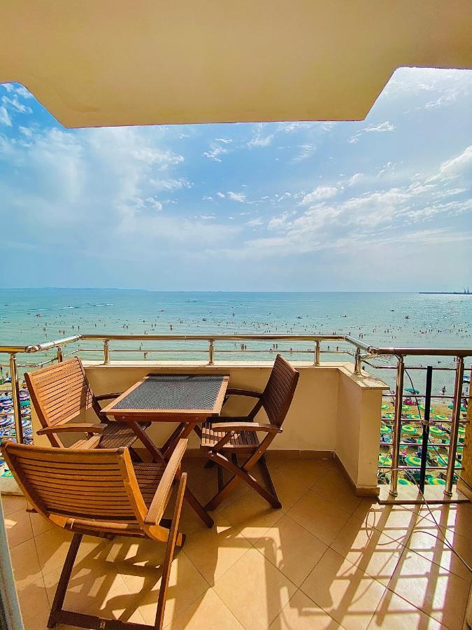 Star Apartments Durres Bagian luar foto