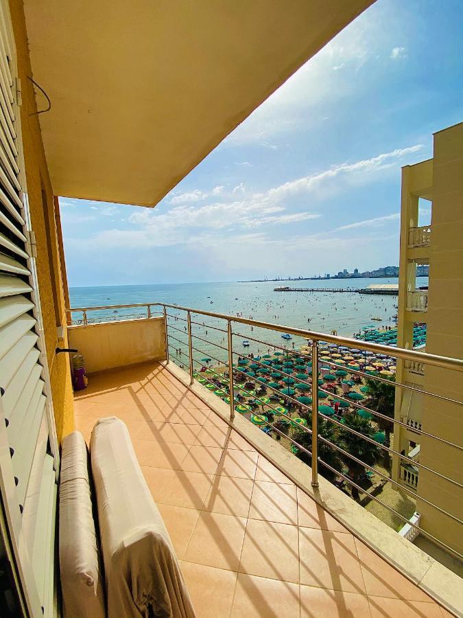 Star Apartments Durres Bagian luar foto
