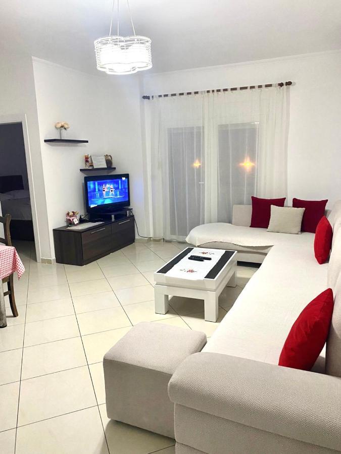 Star Apartments Durres Bagian luar foto