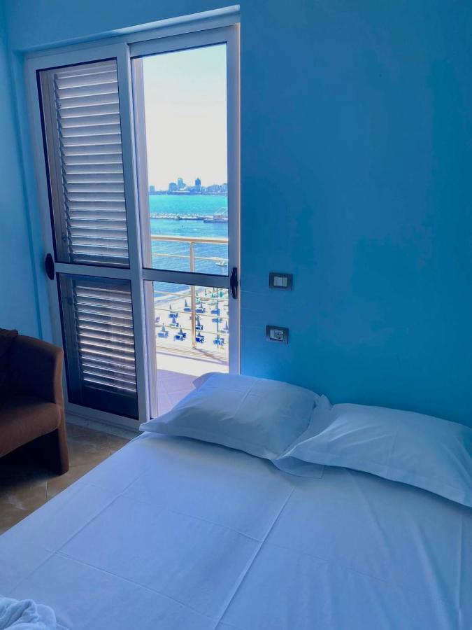 Star Apartments Durres Bagian luar foto