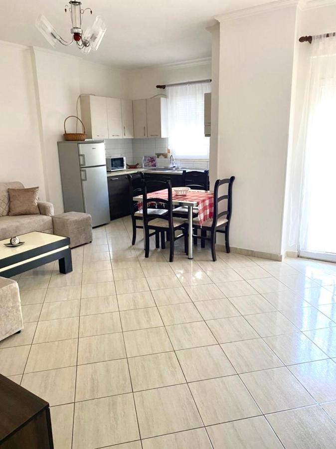 Star Apartments Durres Bagian luar foto