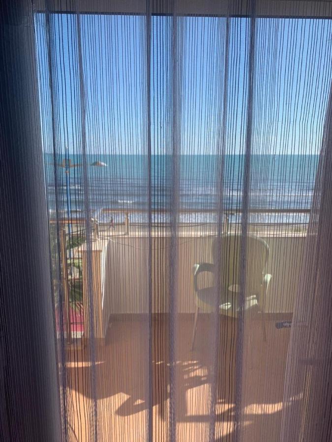 Star Apartments Durres Bagian luar foto